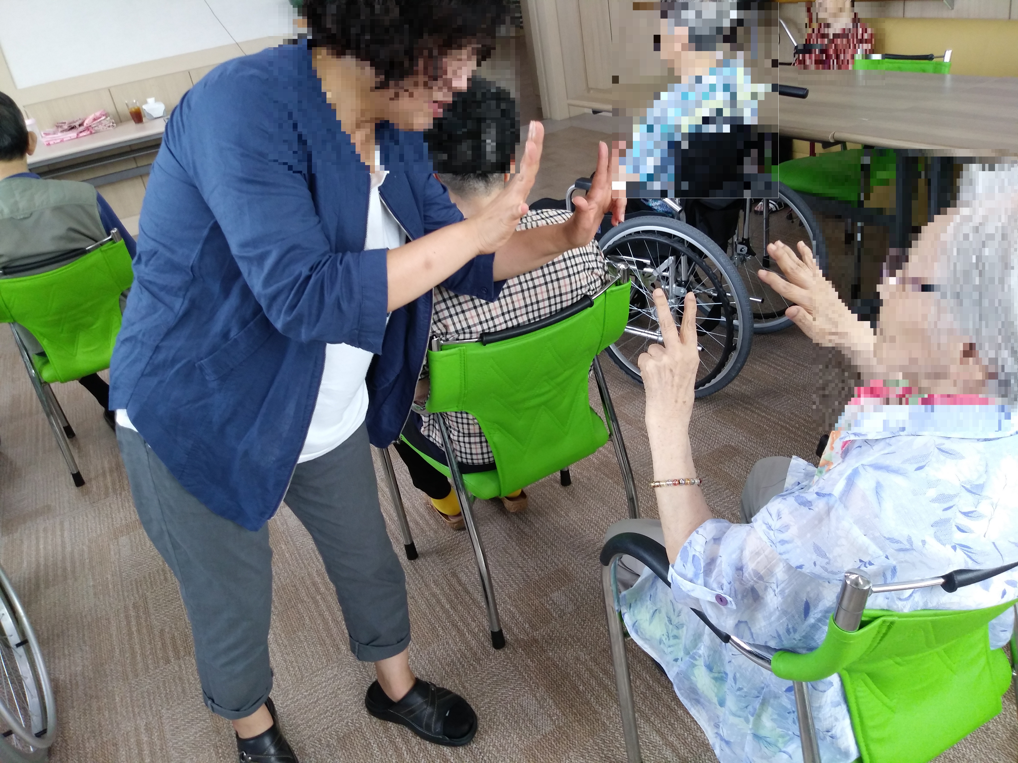 20190719_웃음치료.jpg